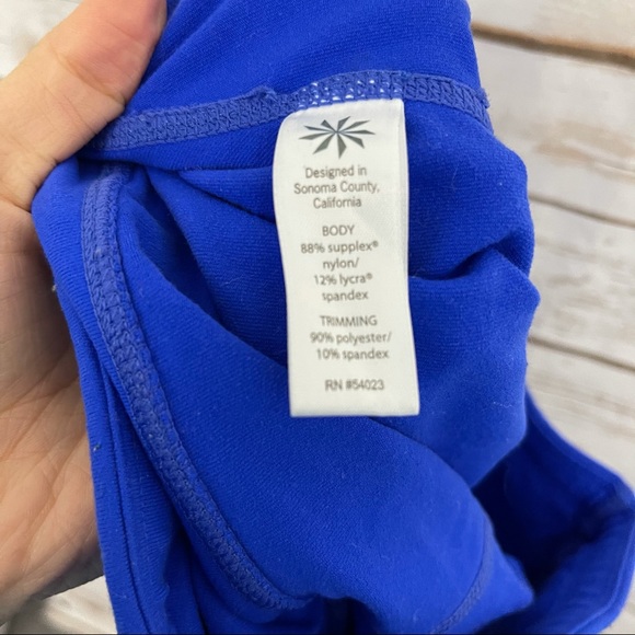Athleta Royal Blue Relay Capri Active Athletic - Picture 5 of 5